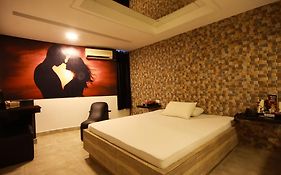 Luna Motel (Adults Only)